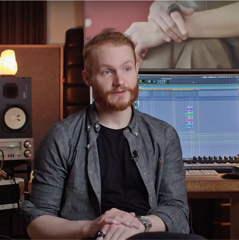 Tóti Guðnason in the studio